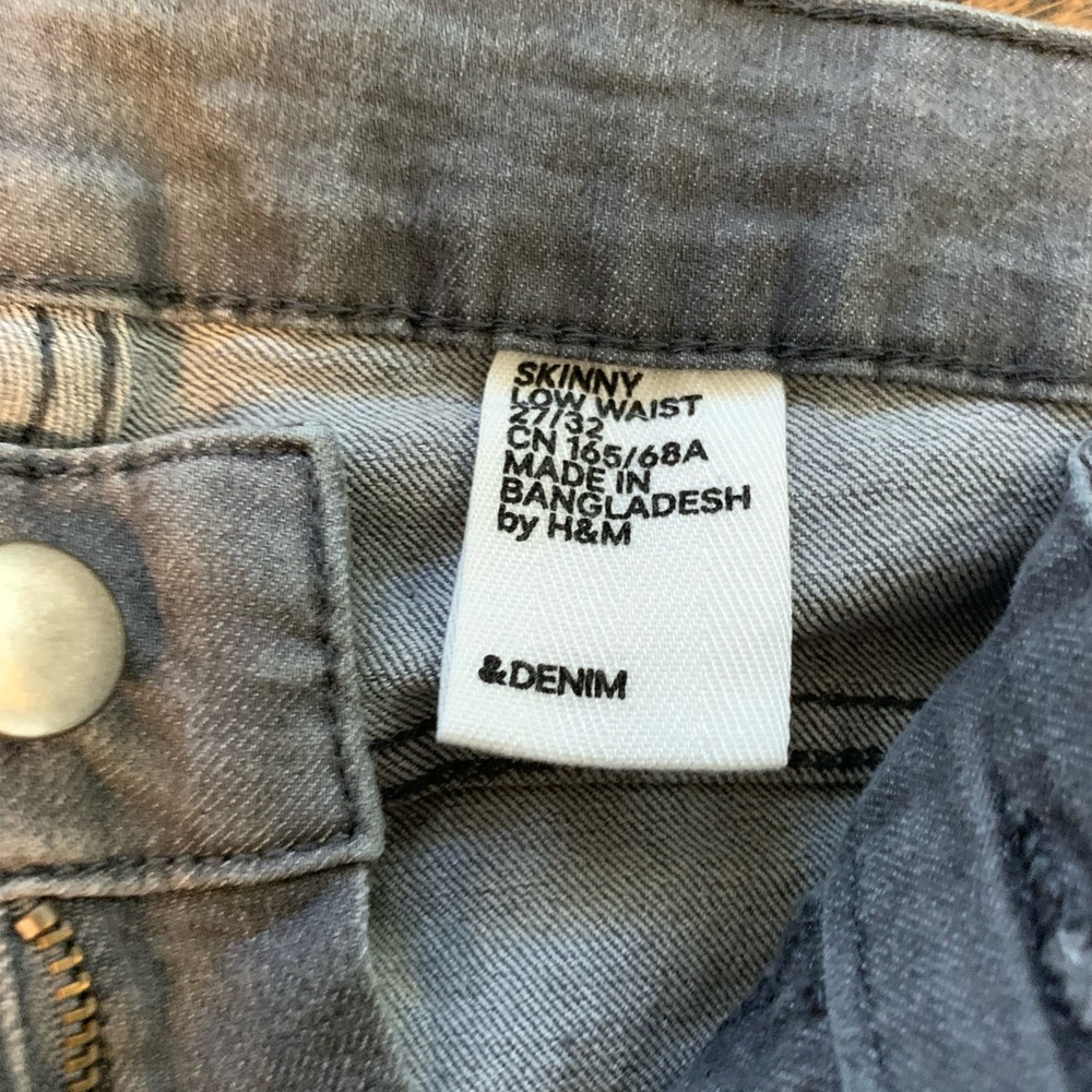 H & M gray skinny jeans